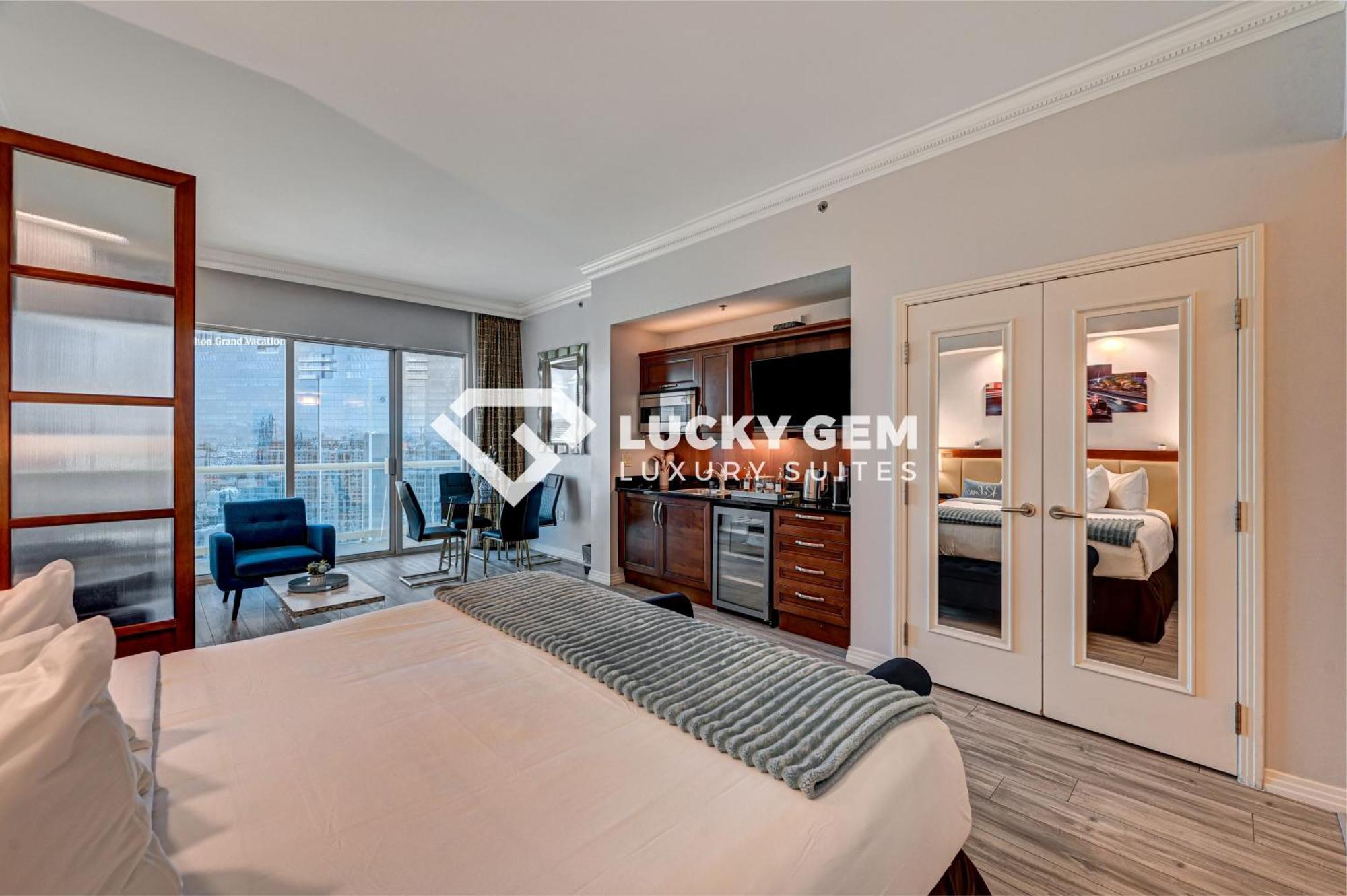 Lucky Gem Penthouse & Luxury Suites At Signature Resort, Balcony Strip View 3505 拉斯维加斯 外观 照片