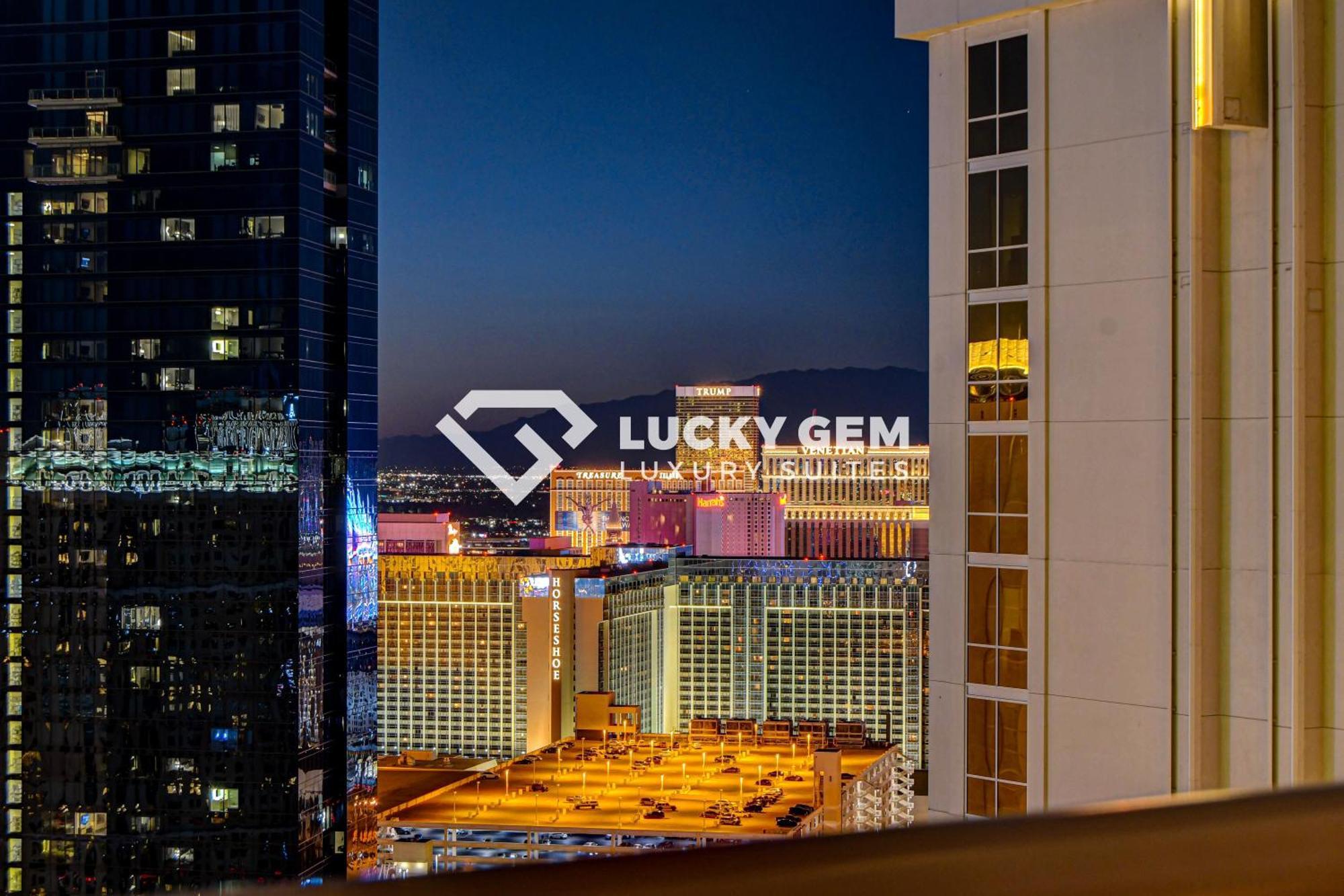 Lucky Gem Penthouse & Luxury Suites At Signature Resort, Balcony Strip View 3505 拉斯维加斯 外观 照片