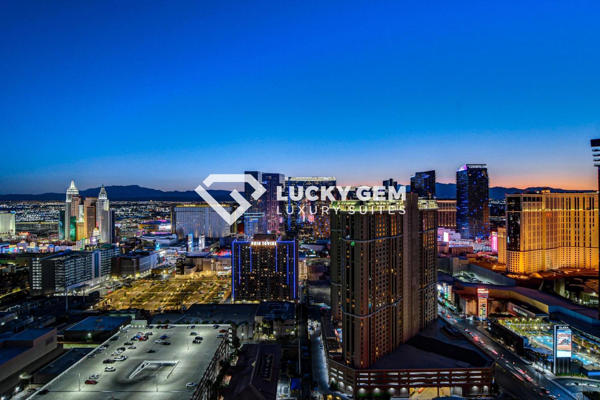 Lucky Gem Penthouse & Luxury Suites At Signature Resort, Balcony Strip View 3505 拉斯维加斯 外观 照片