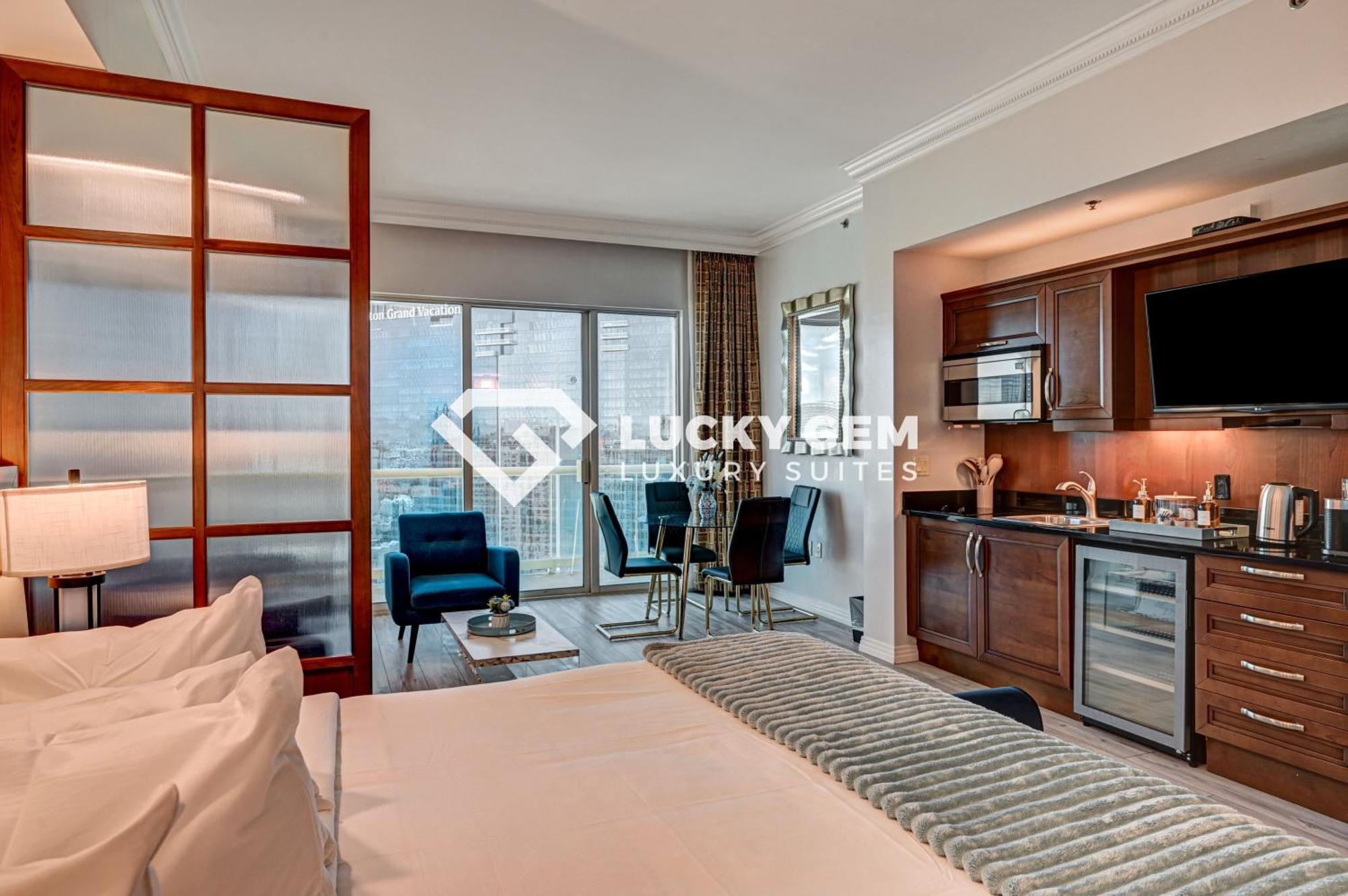 Lucky Gem Penthouse & Luxury Suites At Signature Resort, Balcony Strip View 3505 拉斯维加斯 外观 照片